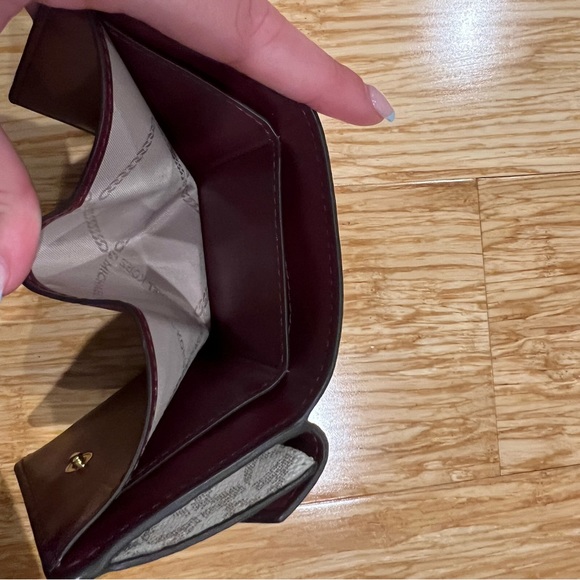 MICHAEL KORS COIN PURSE - Picture 6 of 7